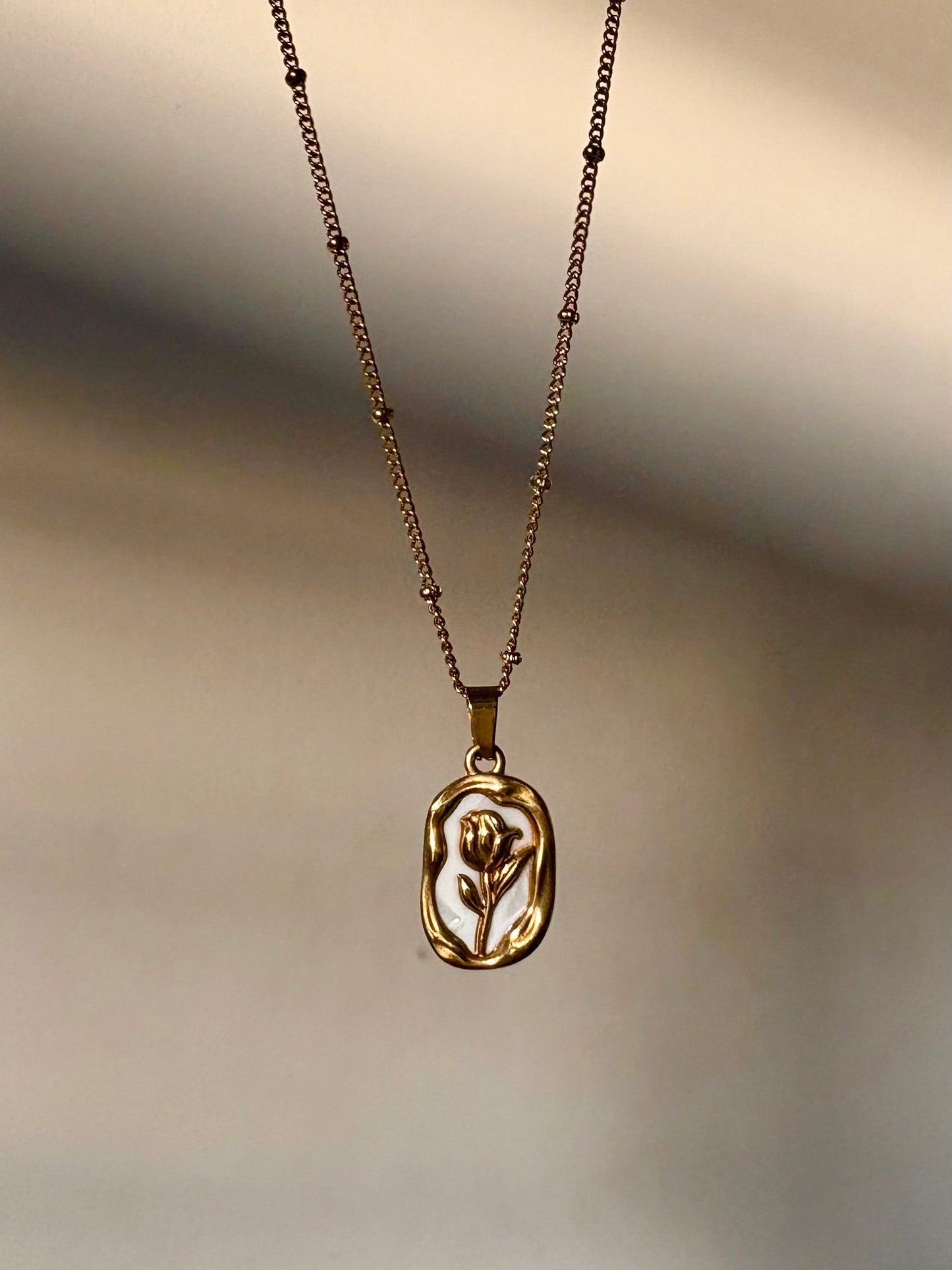 Rose Neckchain