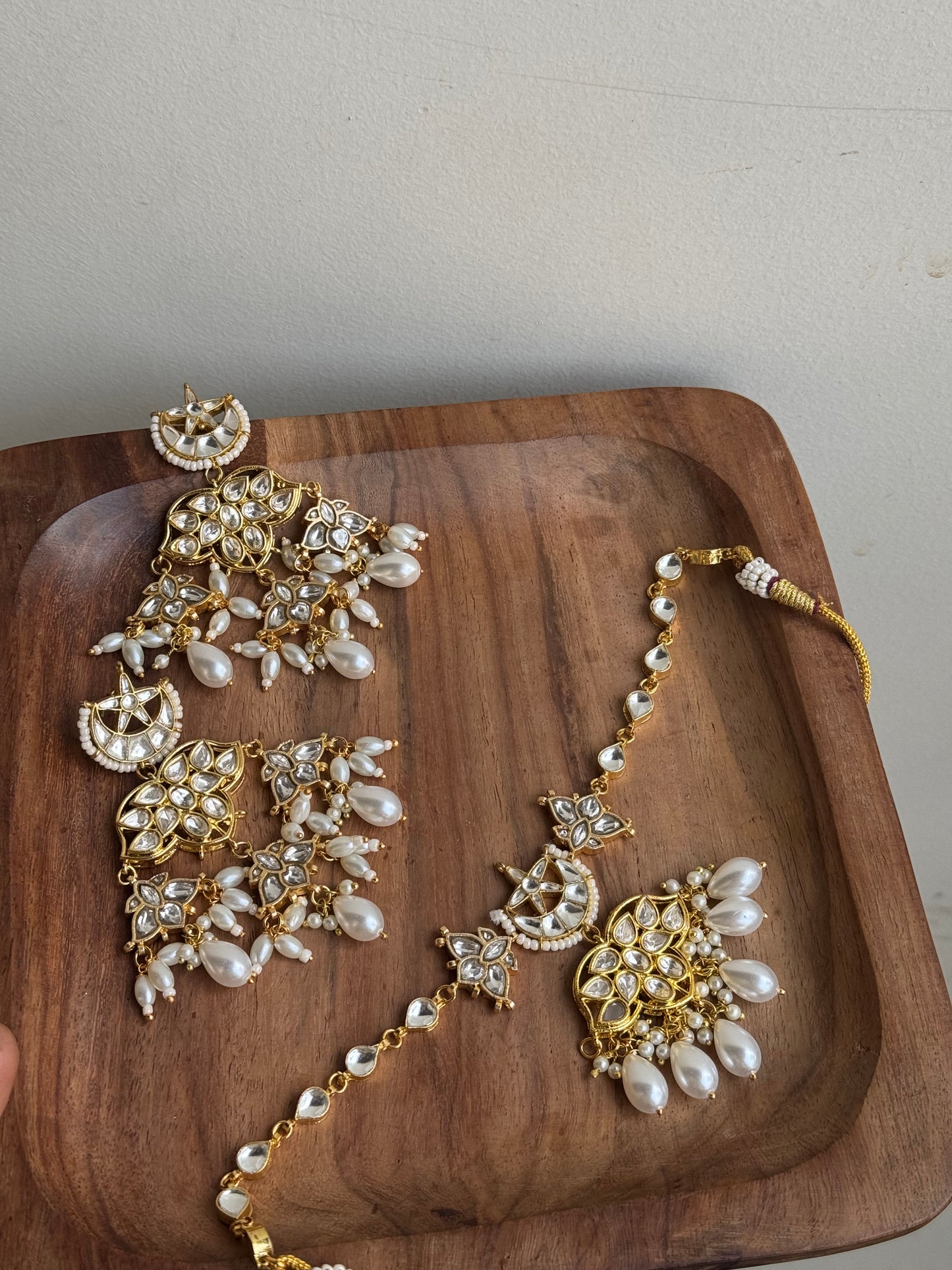 Saajan Statement Choker Set