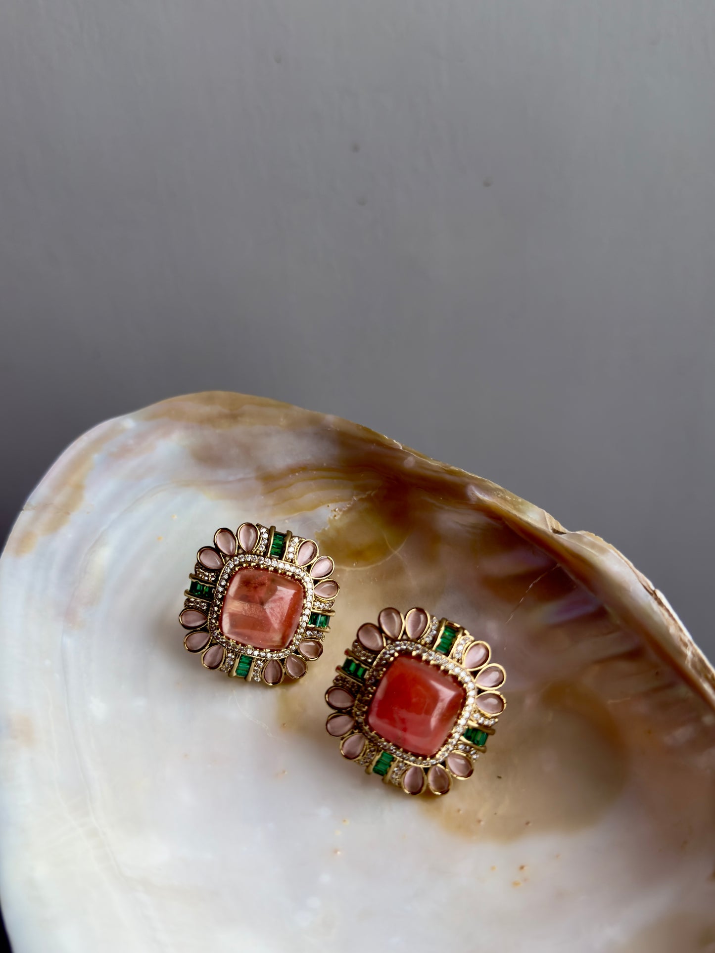 Anoor Studs