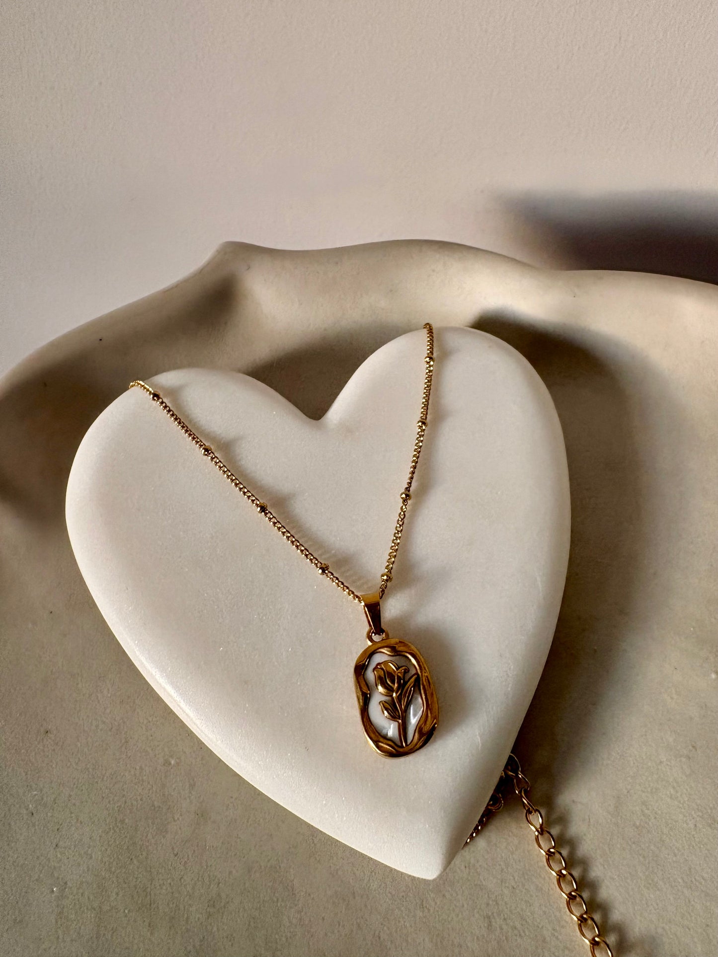 Rose Neckchain