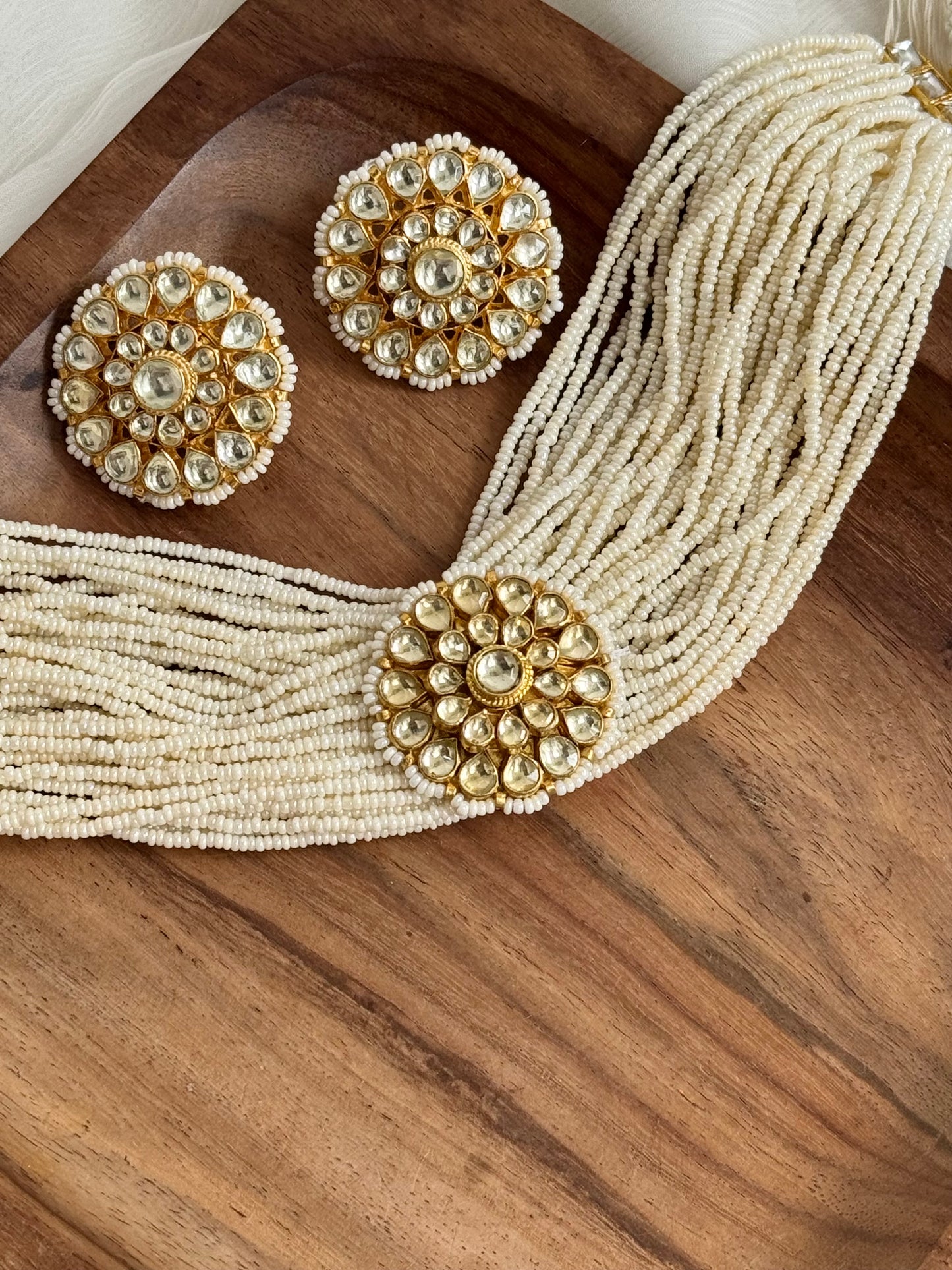 Guldasta Choker Set
