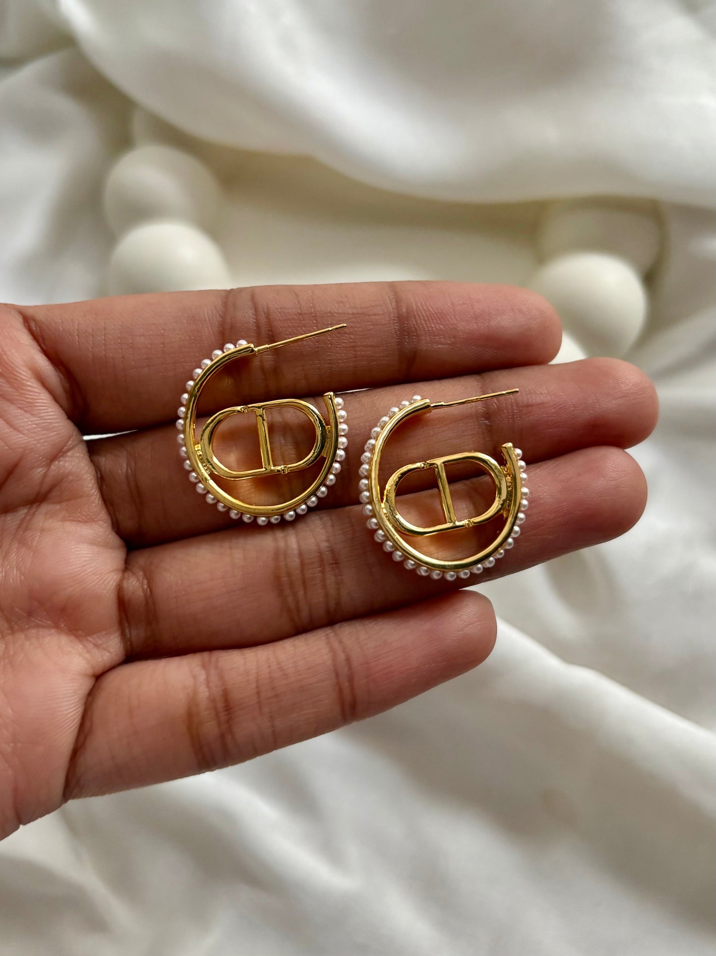 CD Pearl Hoops