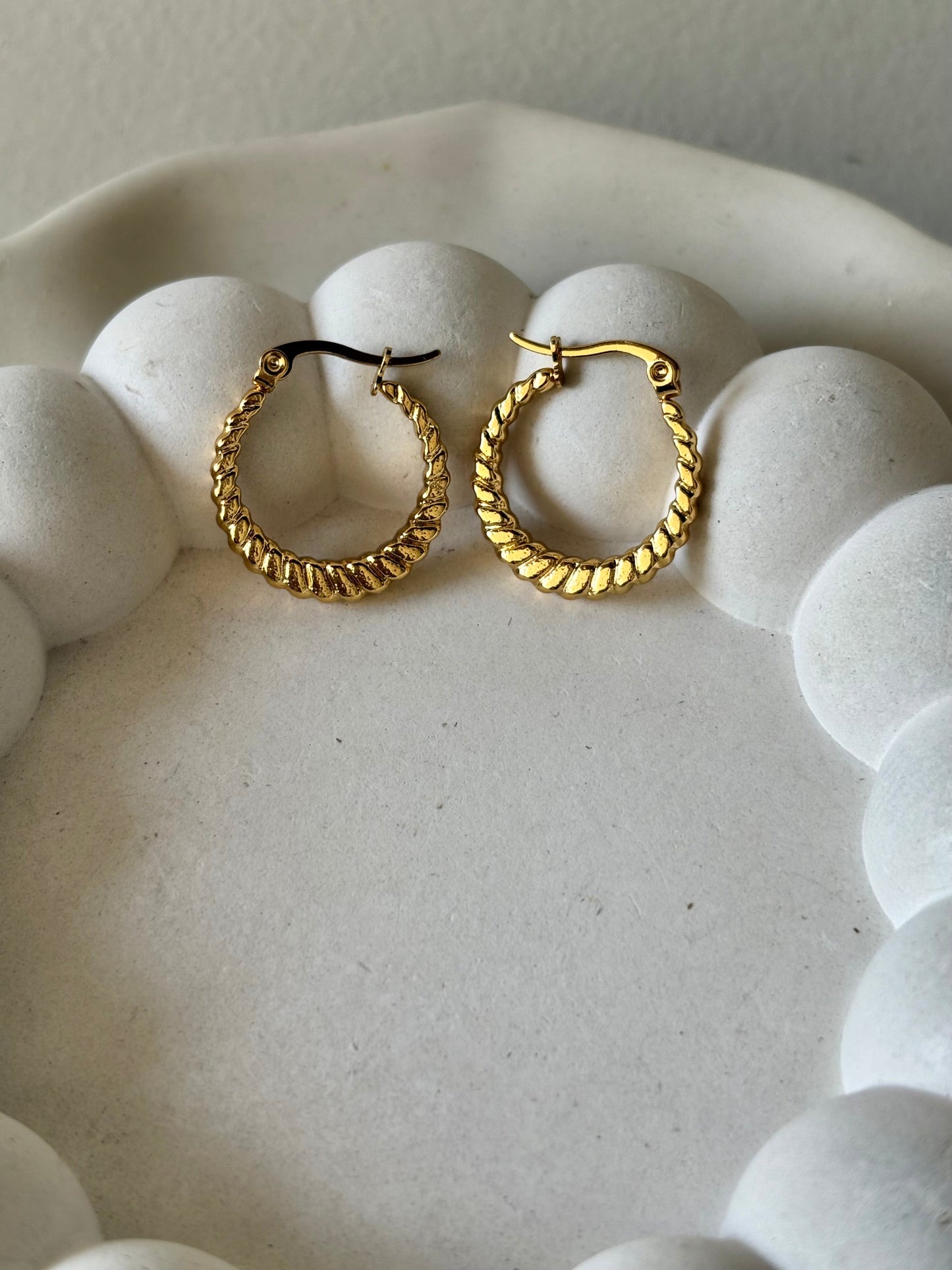 Dainty Hoops