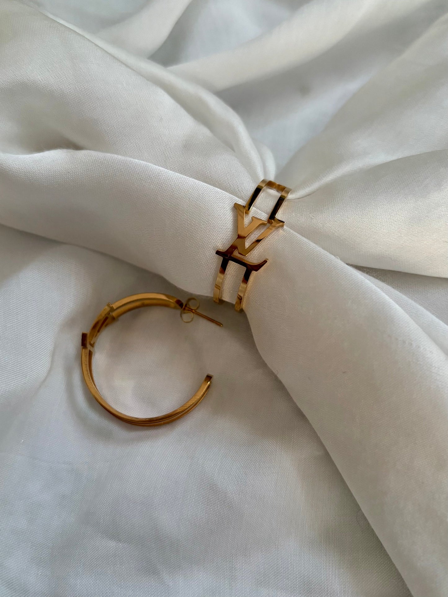 LV Hoops