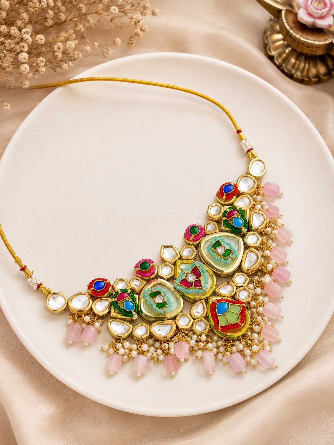 Khusnuma Choker