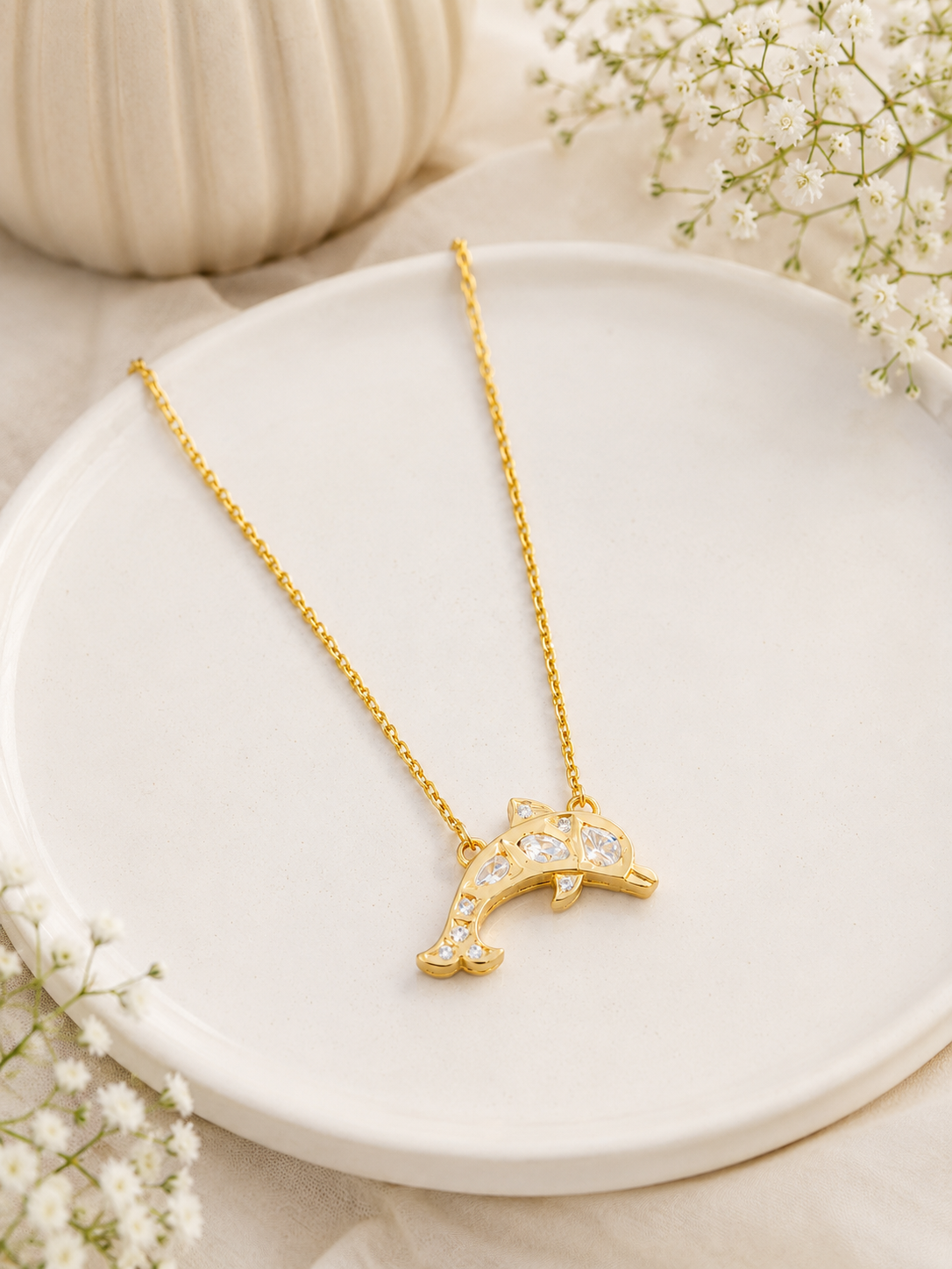 Golden Fish Pendant Neckchain