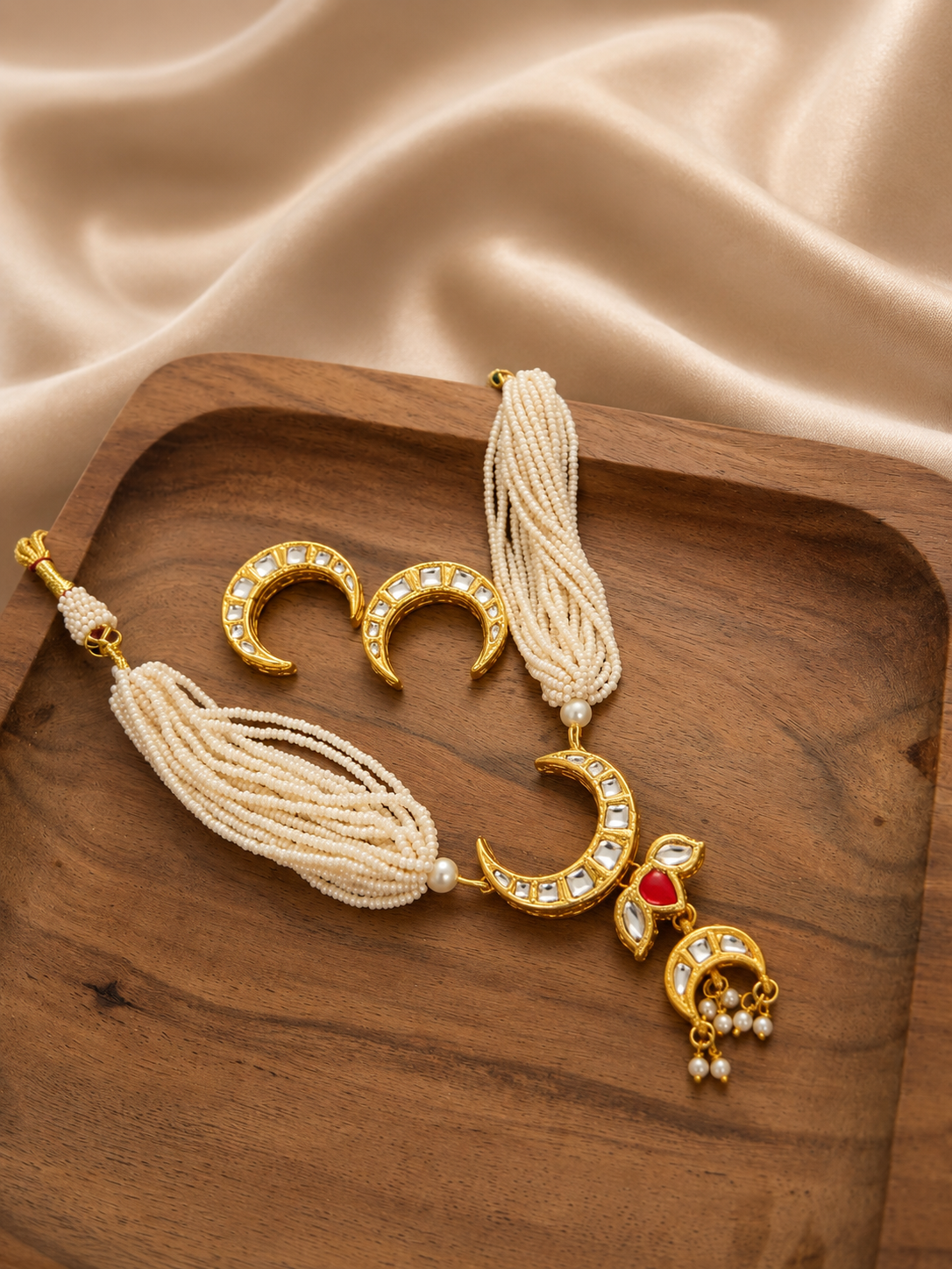 Izar Choker Set