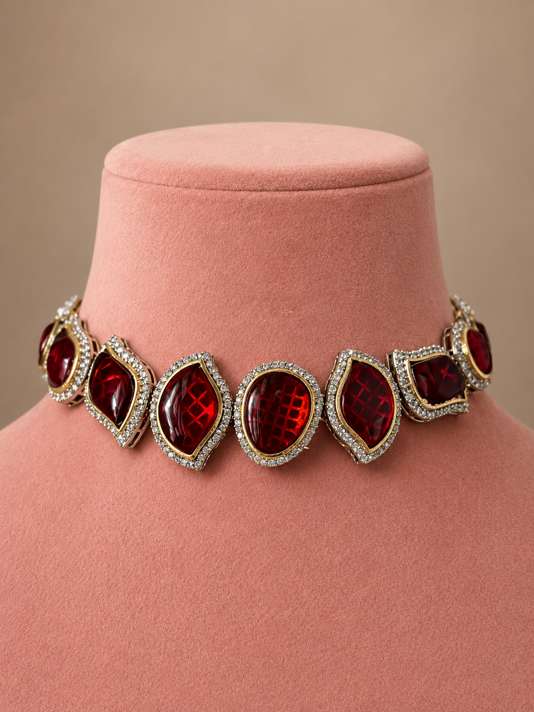 Nimra Choker