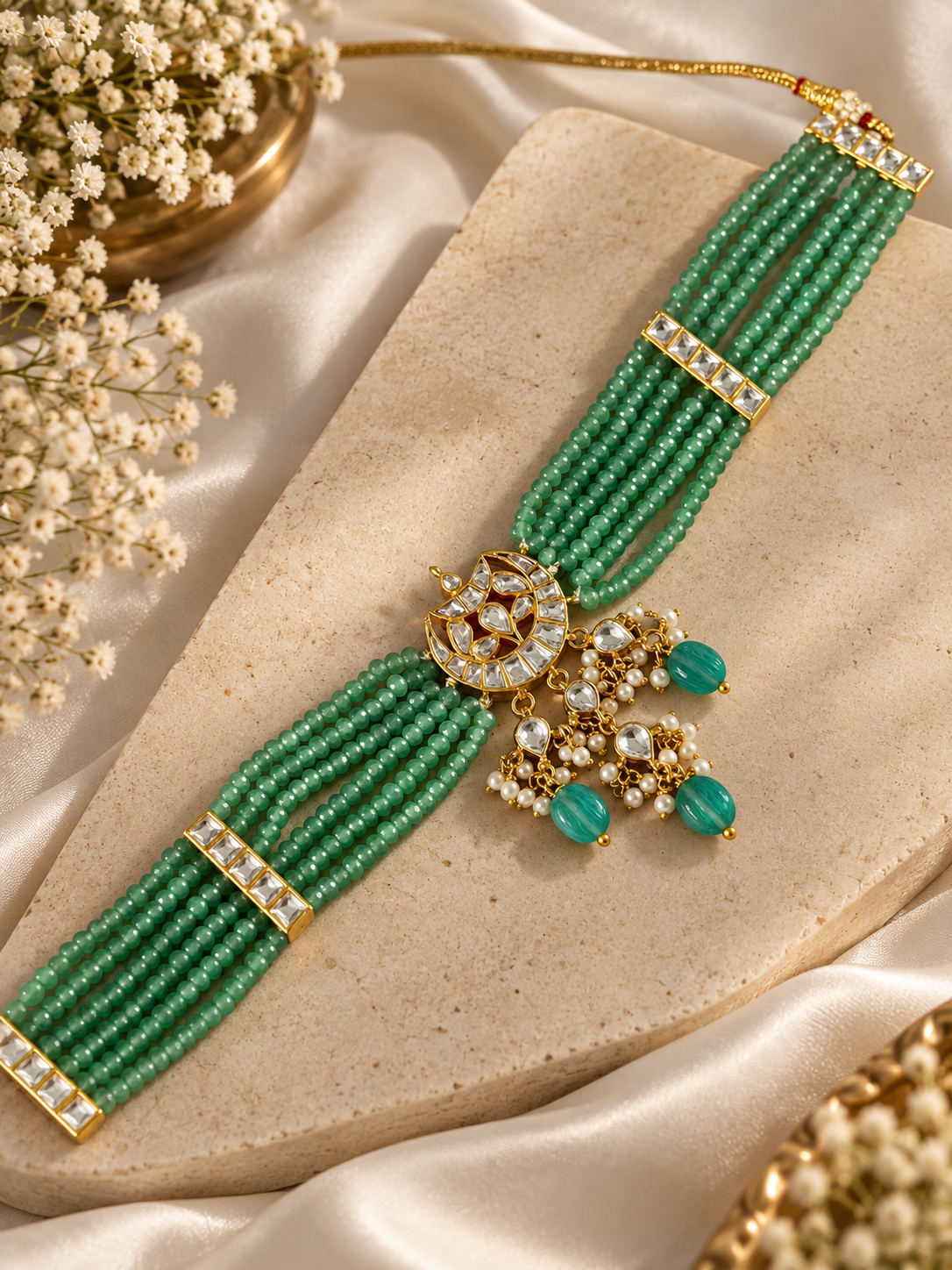 Avinya Choker Set