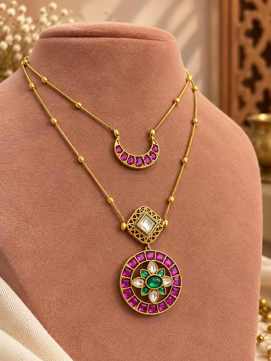 Naila Neckchain