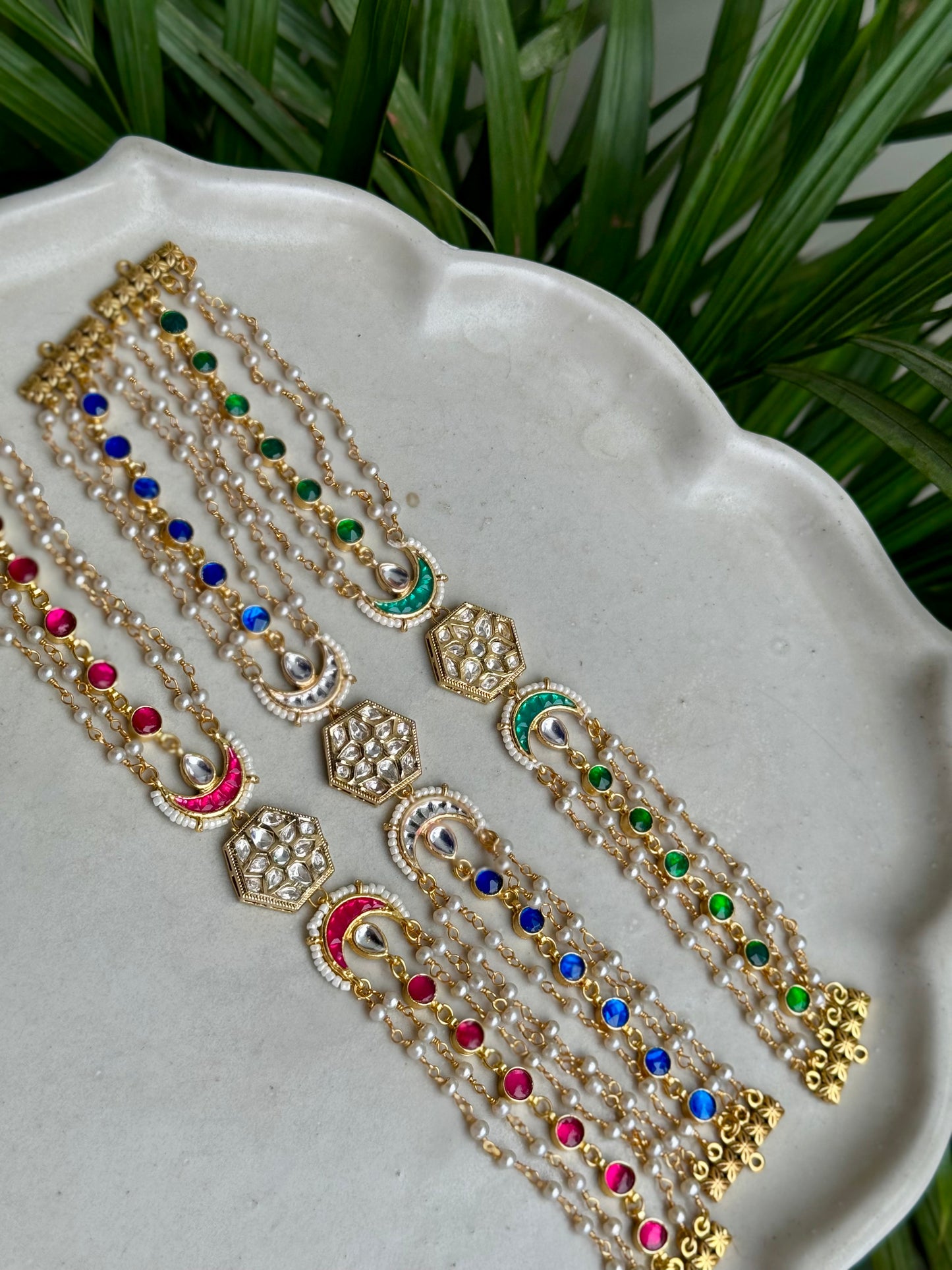 Amodini Choker