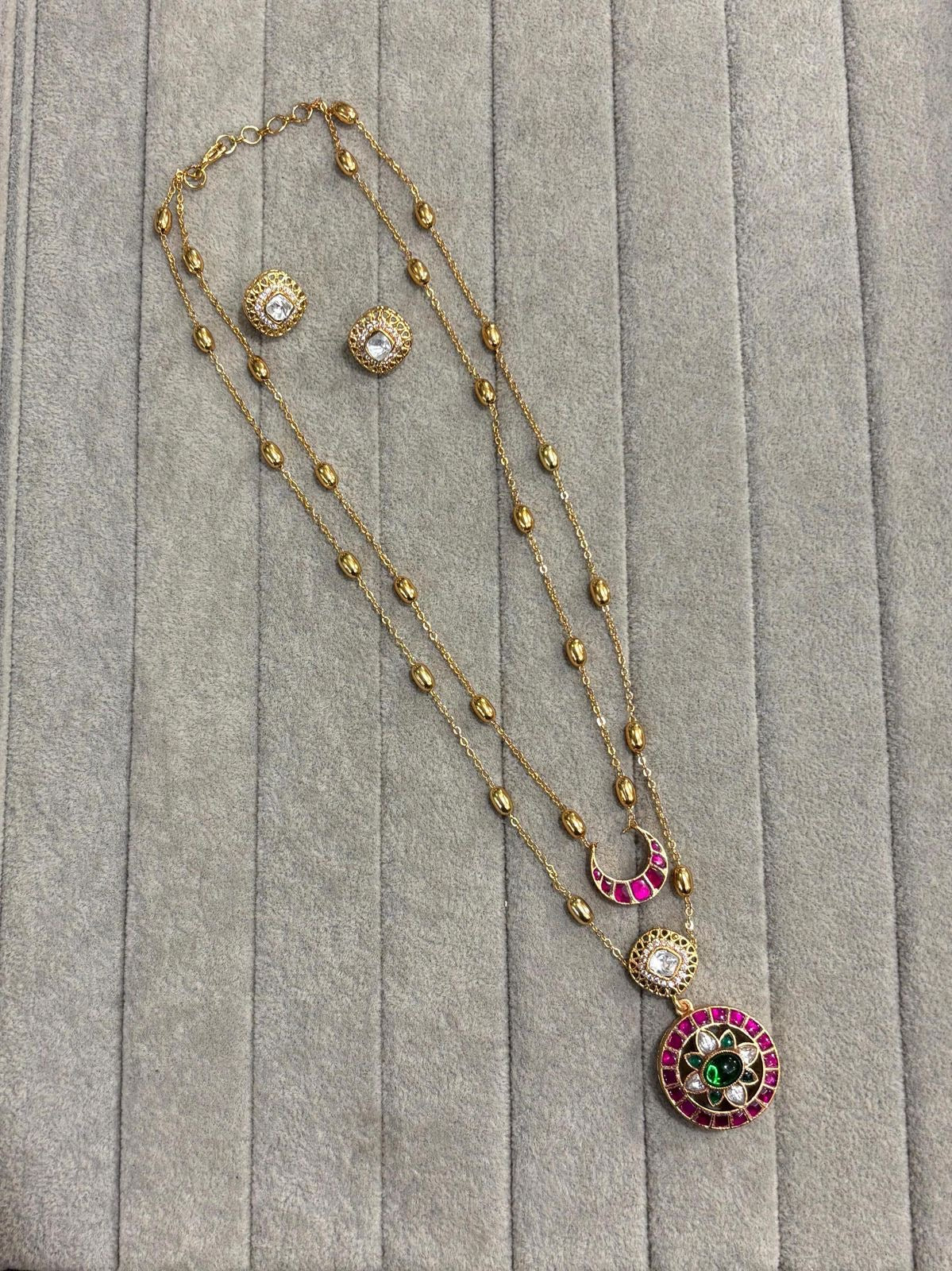 Naila Neckchain