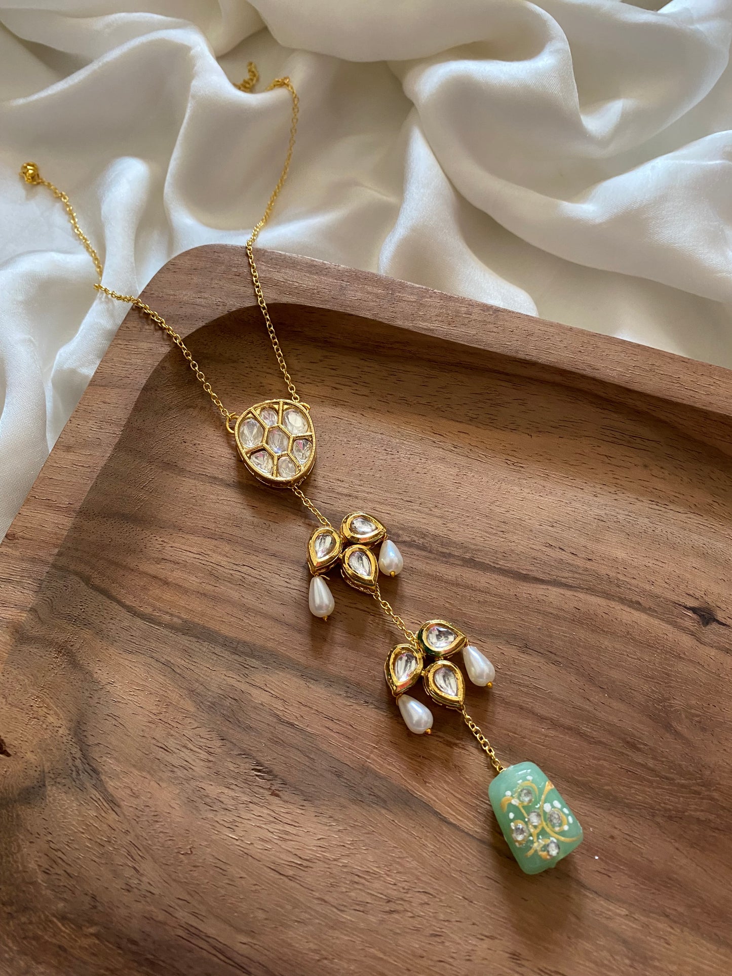 Shagan Neckpiece