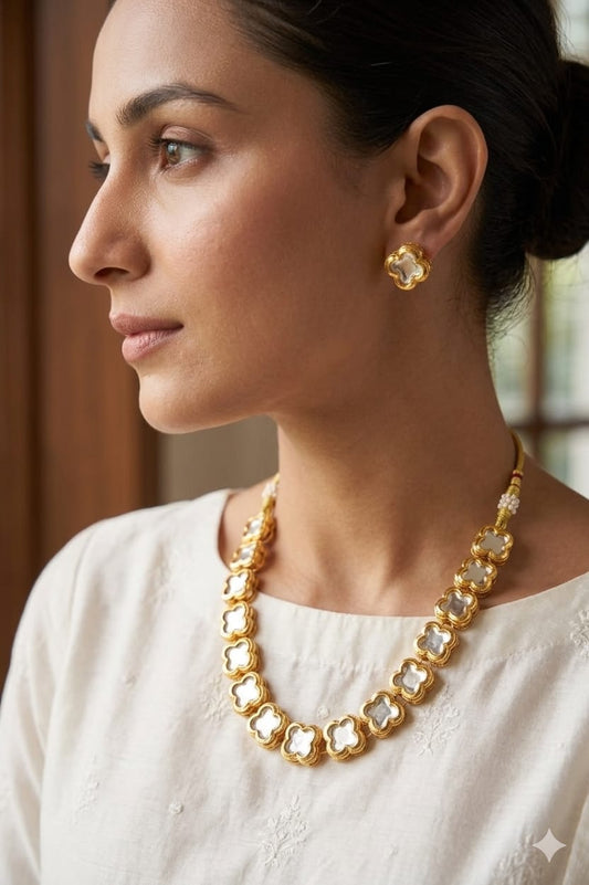 Manohar Necklace Set