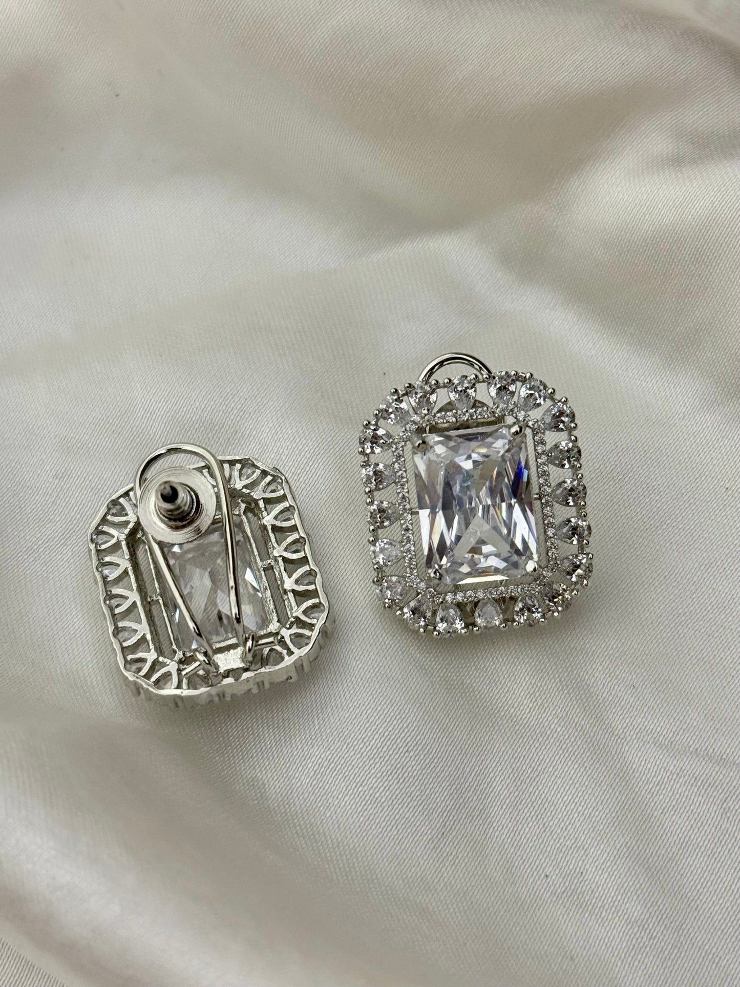 Varg Studs