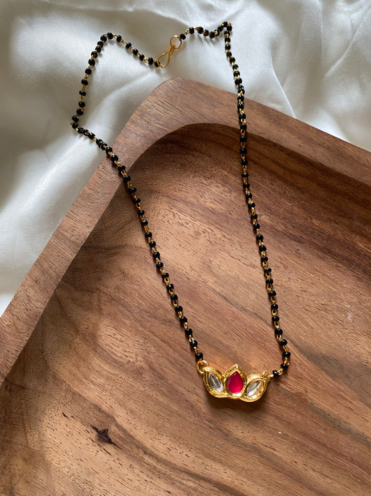 Lotus Black Bead Chain