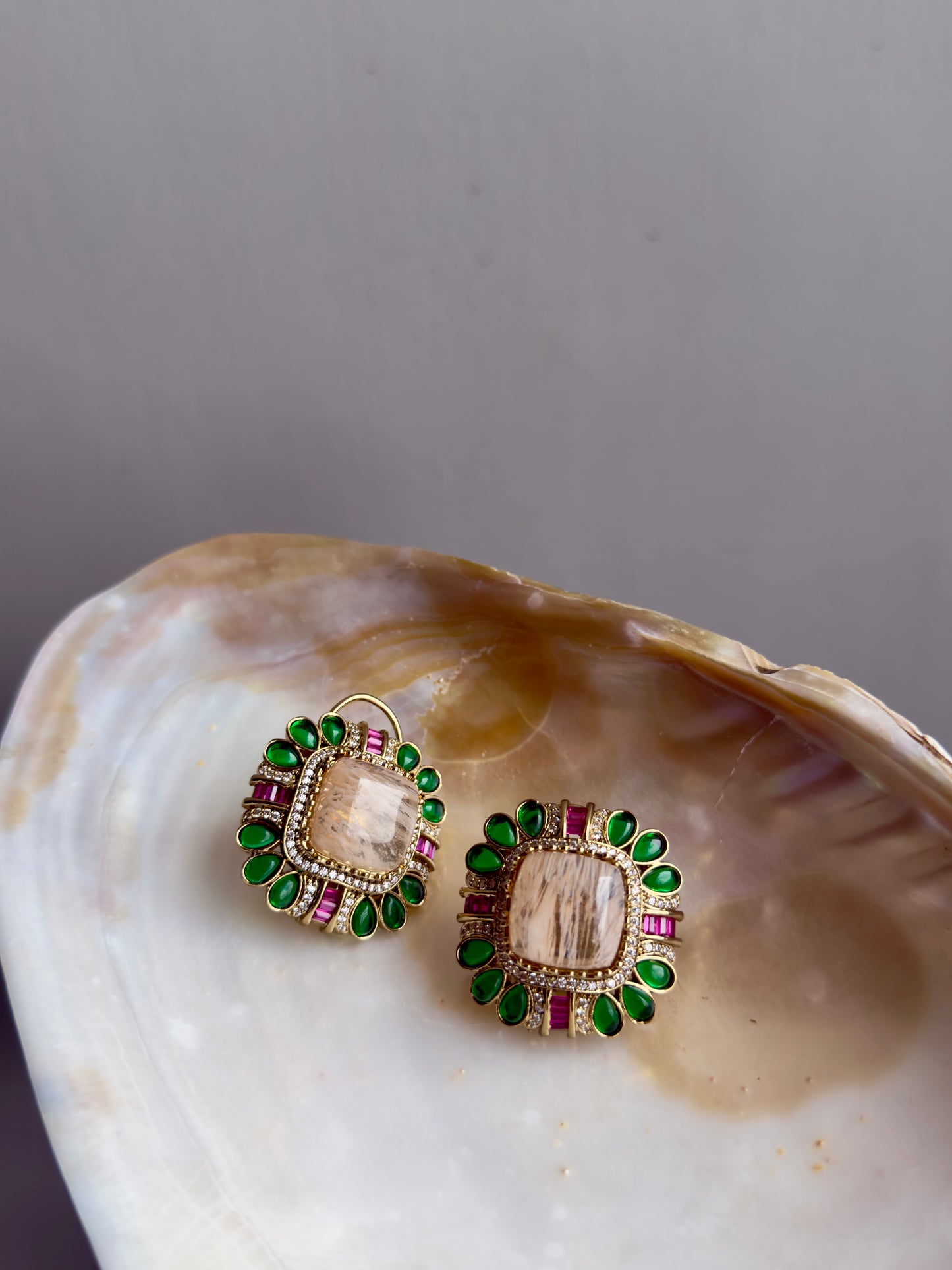Anoor Studs