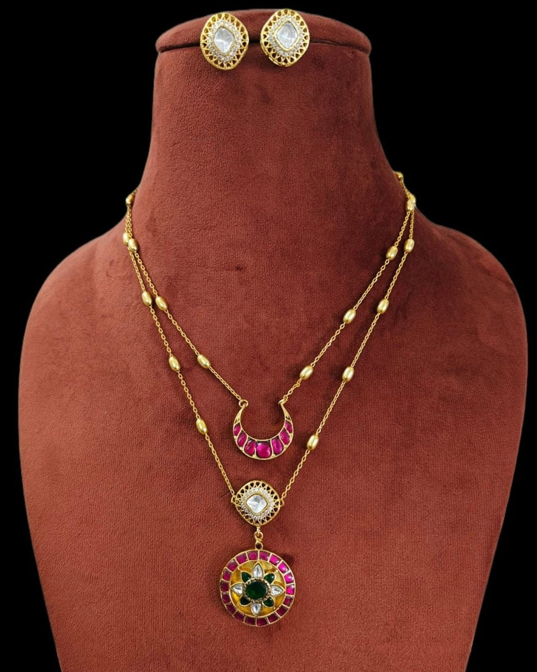 Naila Neckchain