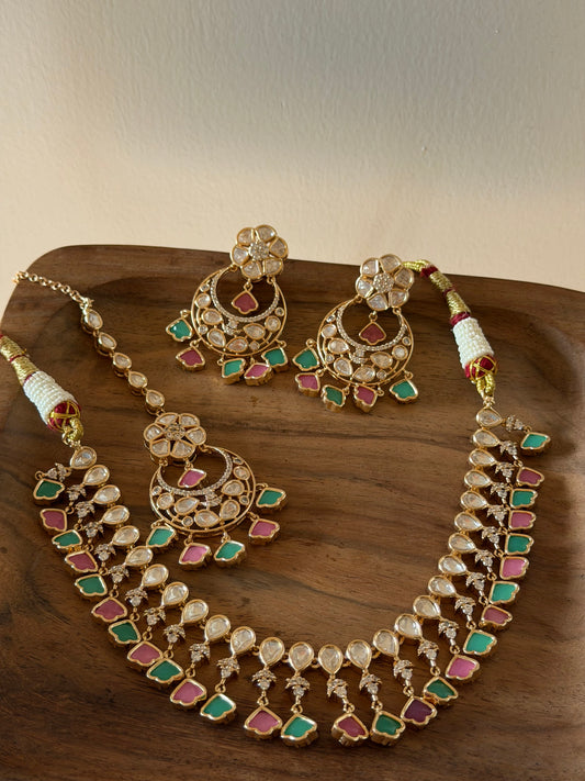 Wajood Necklace Set