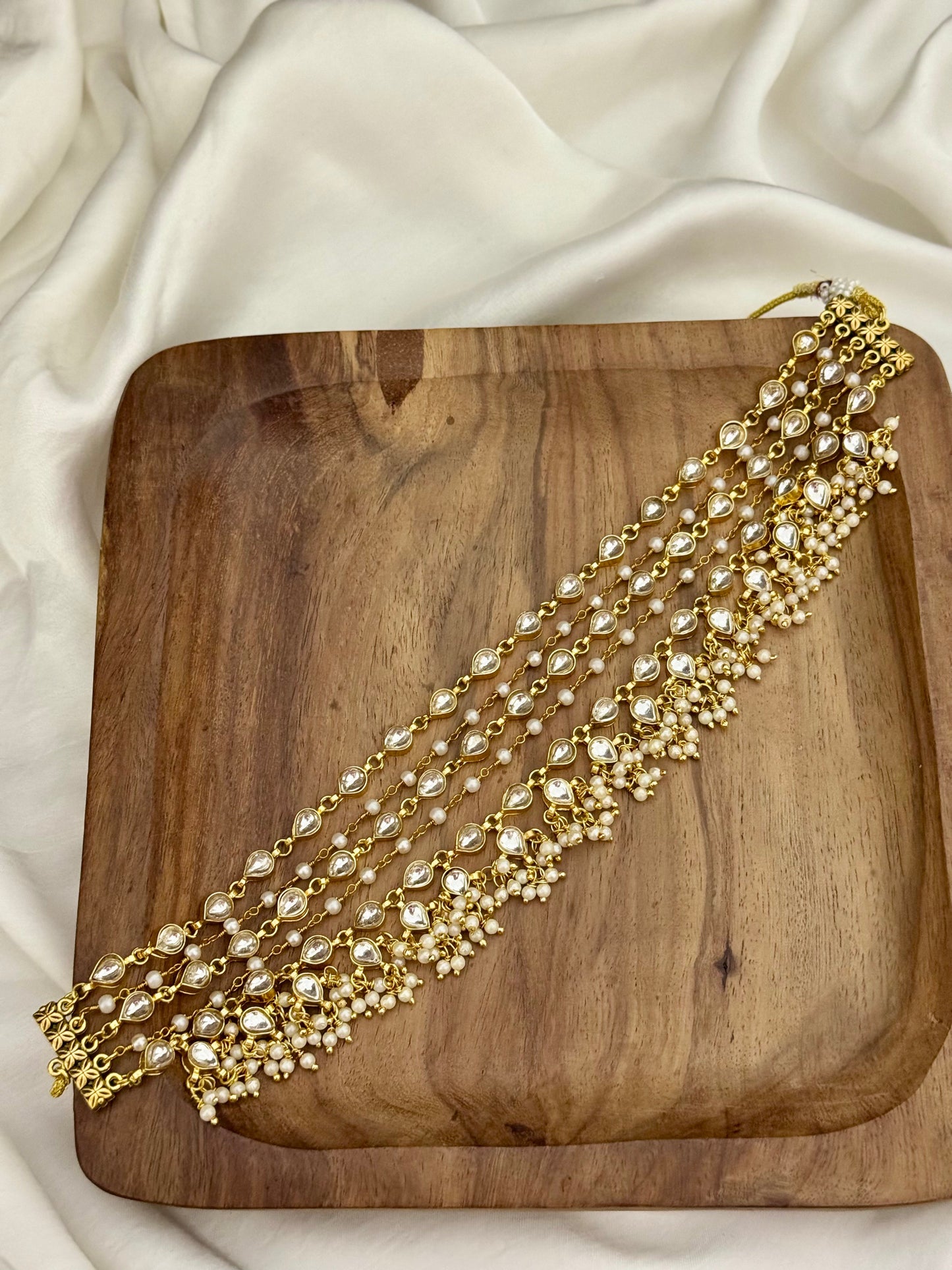 Nahara Choker