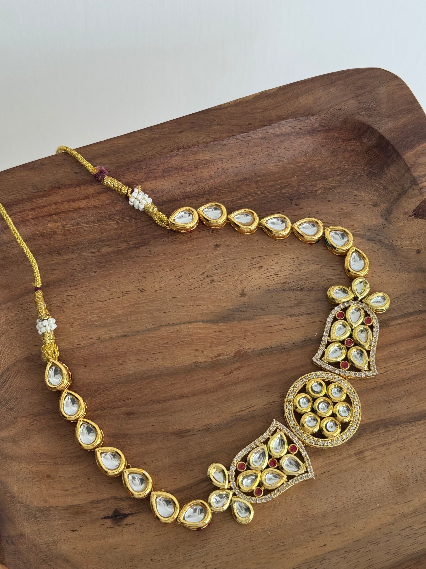 Lavanya Choker