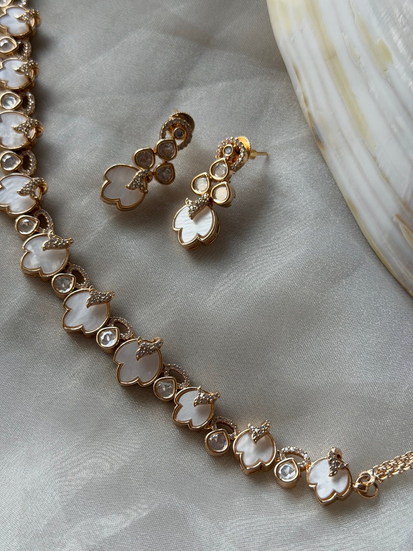 Rawani Choker Set