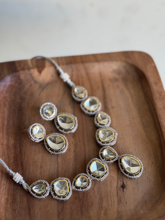 Tijori Necklace Set