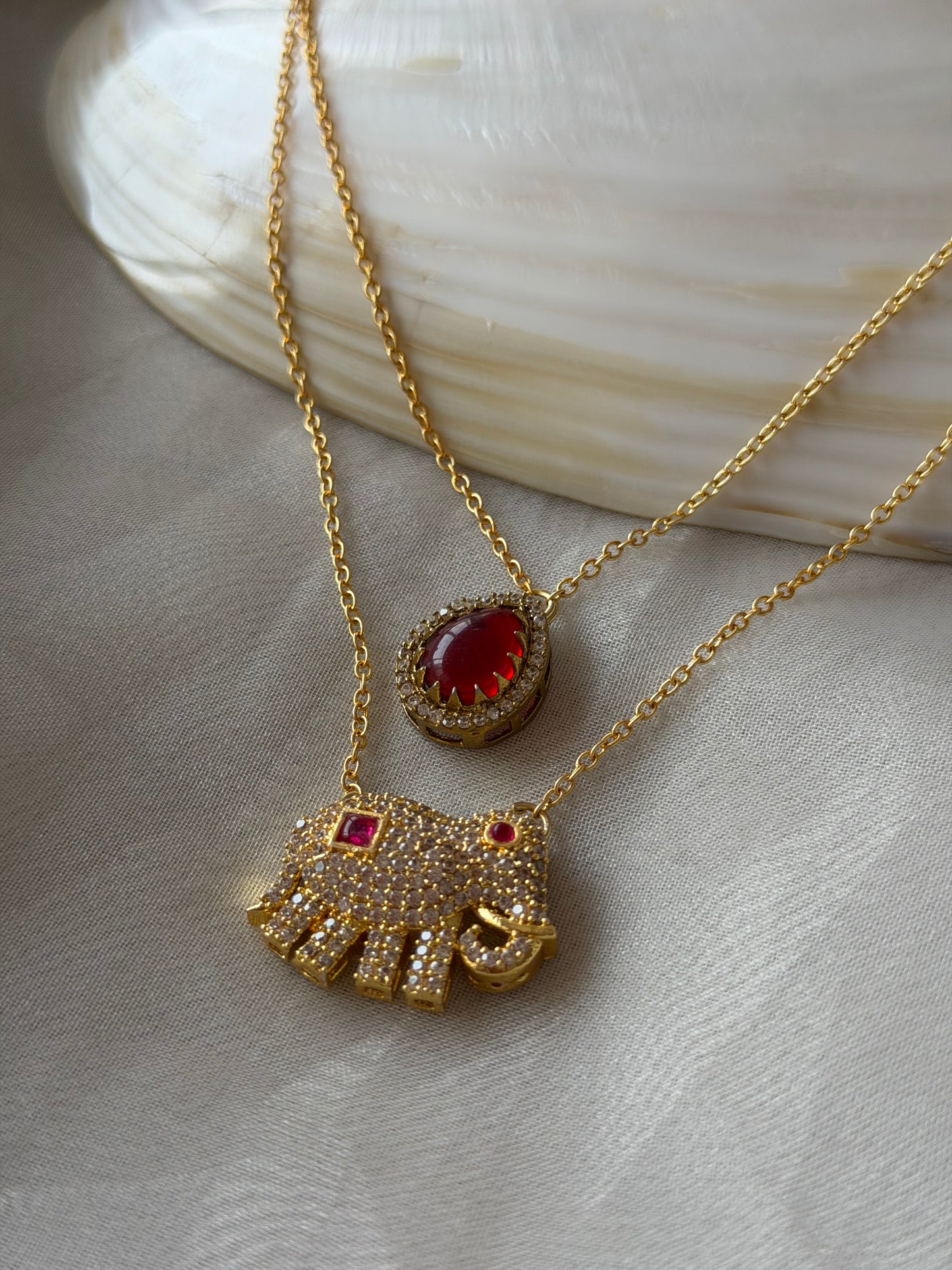 Nida Neckchain
