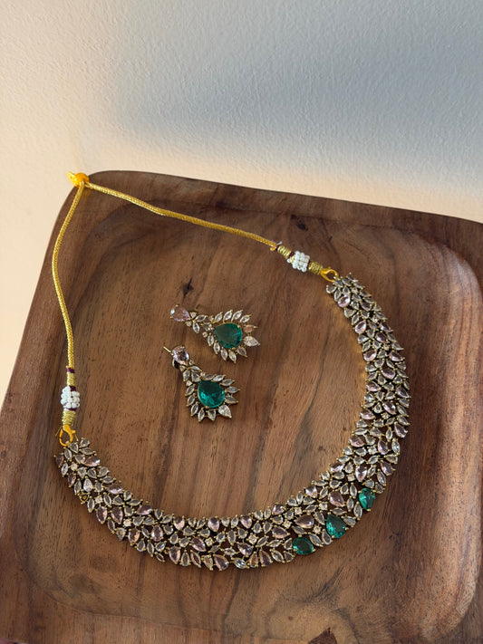 Nafasat Choker Set