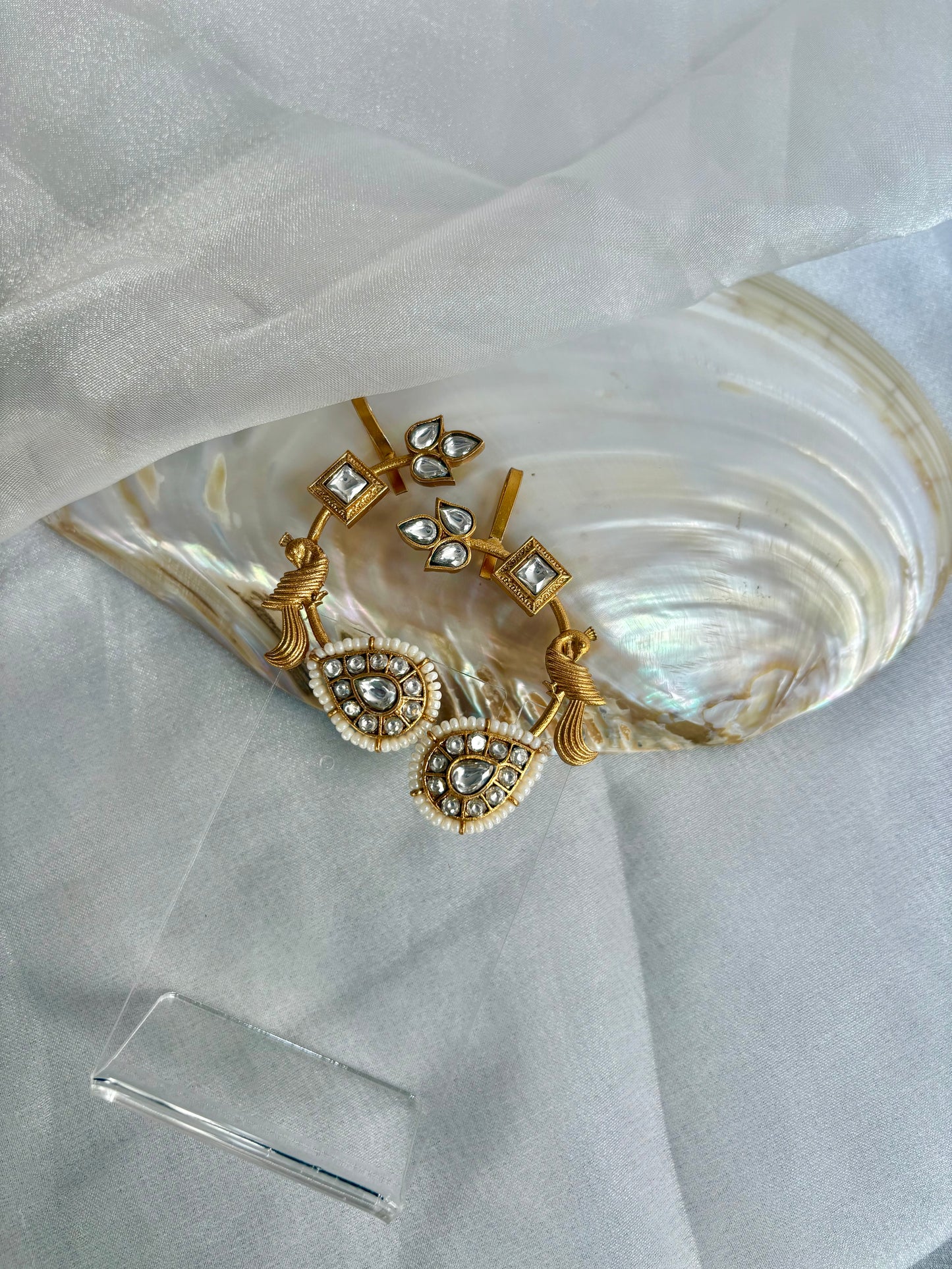 Kumud Earcuff