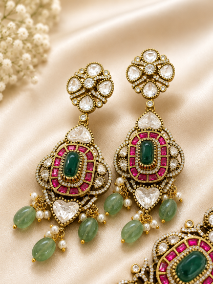 Riwa Necklace Set