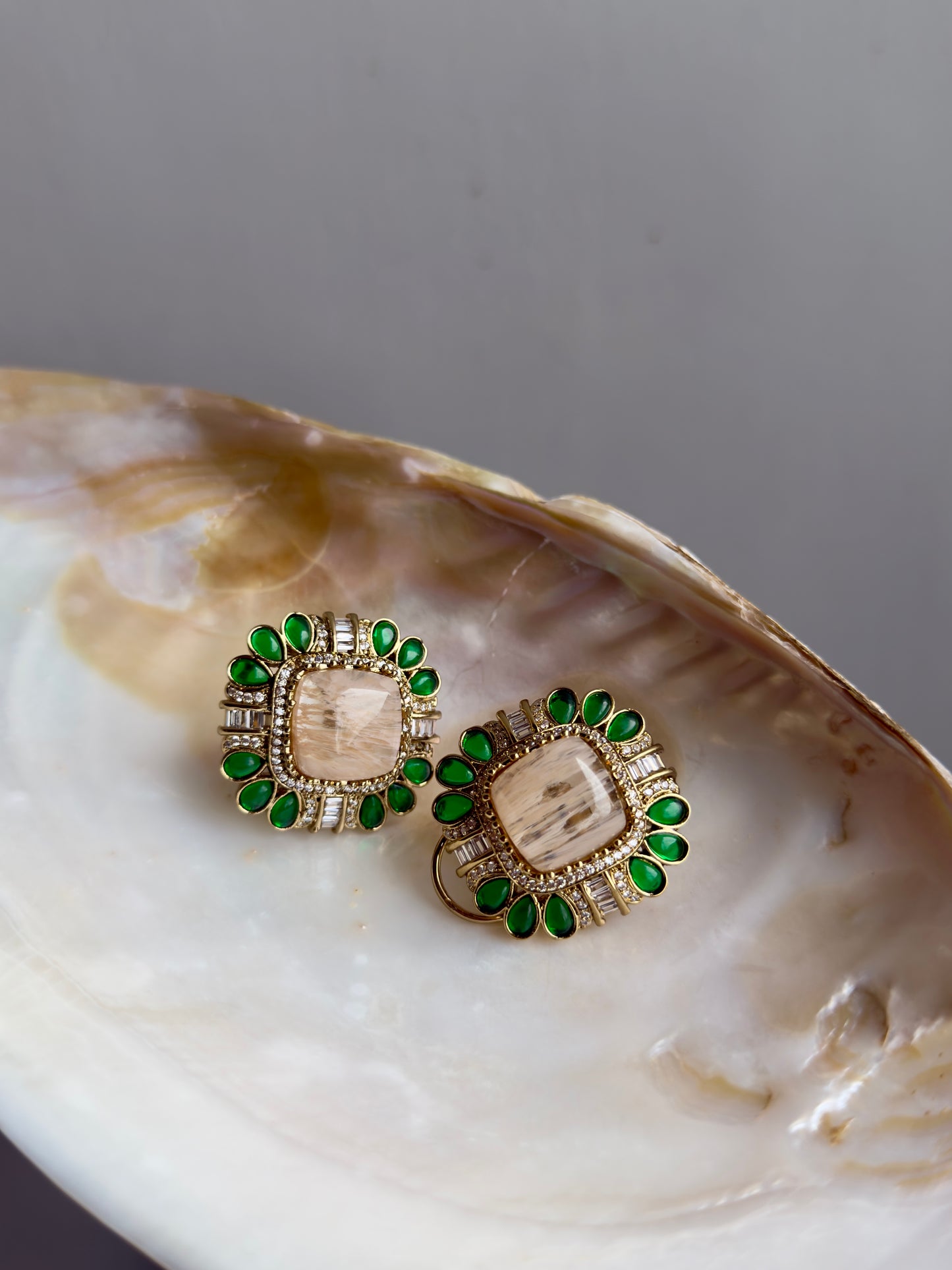 Anoor Studs