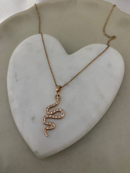 Classy Snake Neckchain