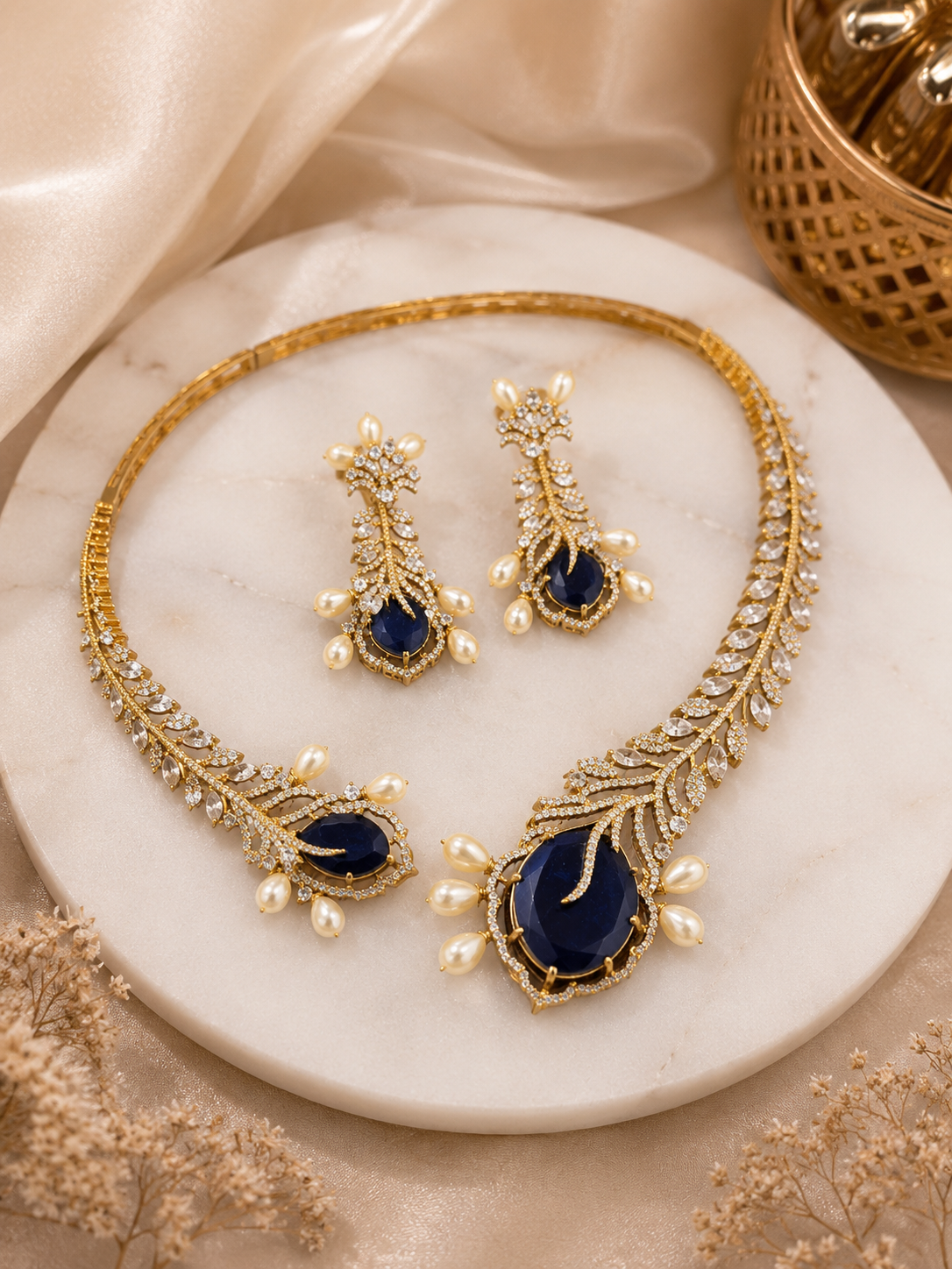 Amaya Hasli Necklace Set