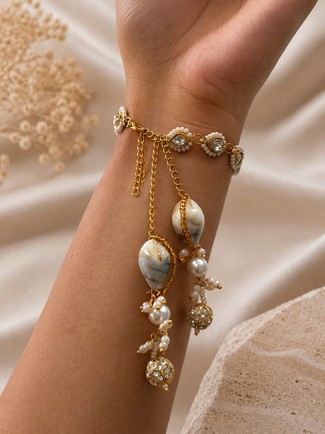 Lumba Cowrie Bracelet