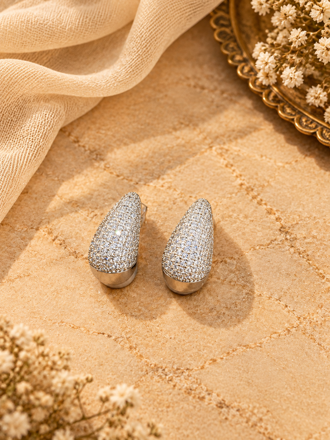 Elara Studs