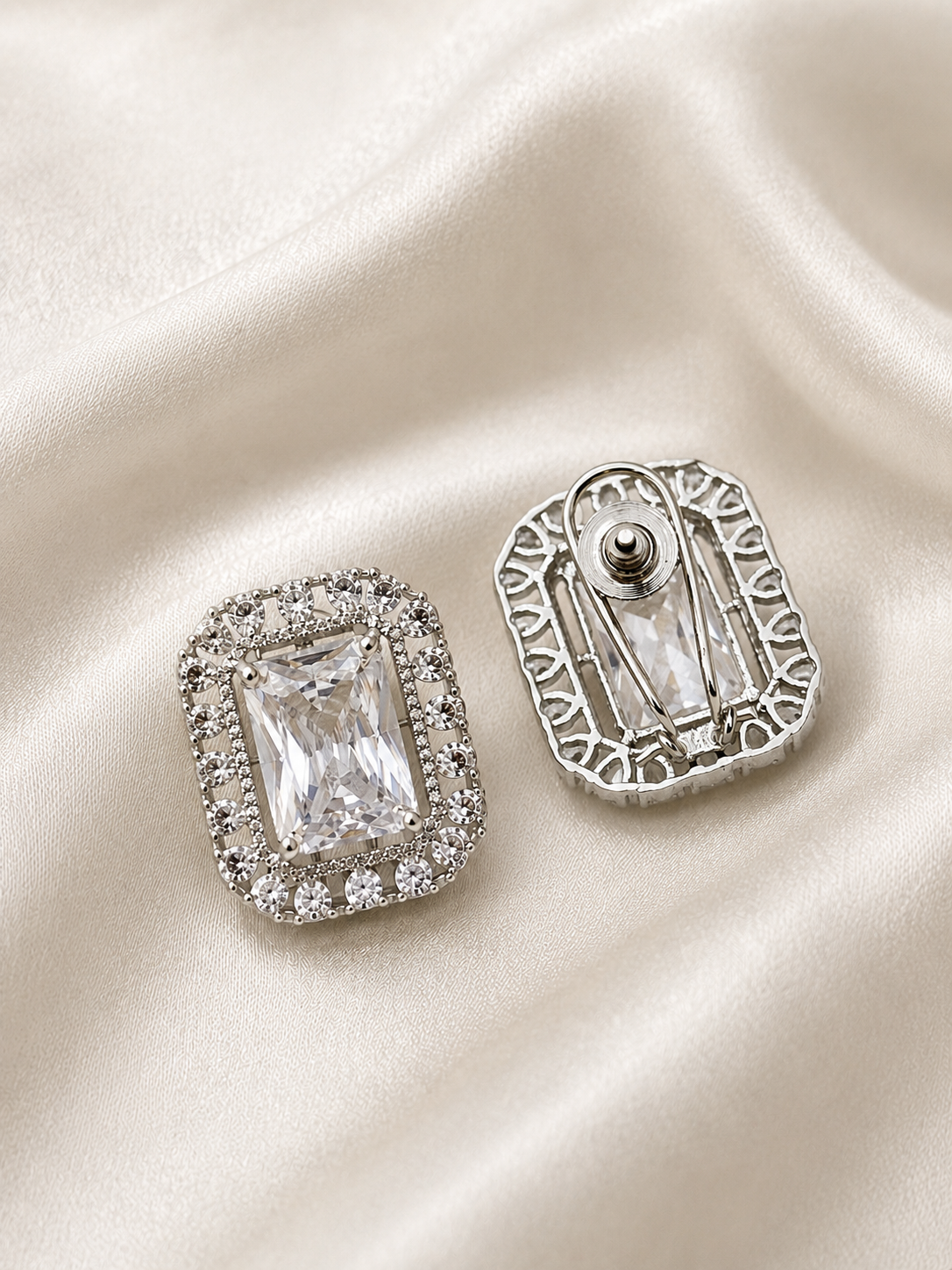 Varg Studs