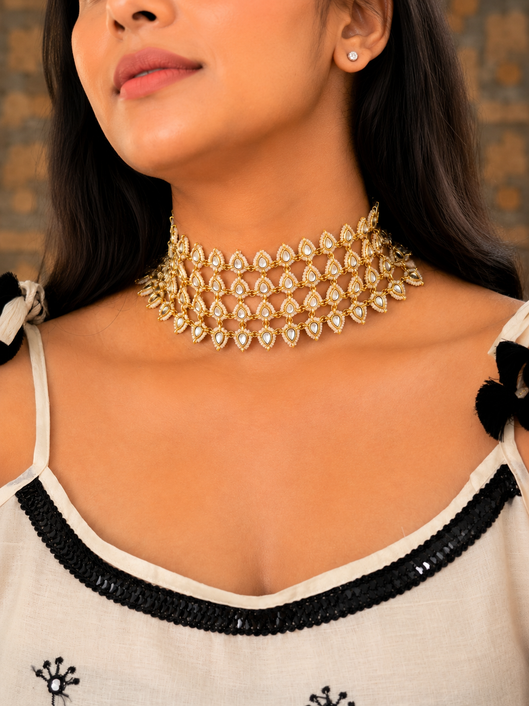 Parwaaz Choker