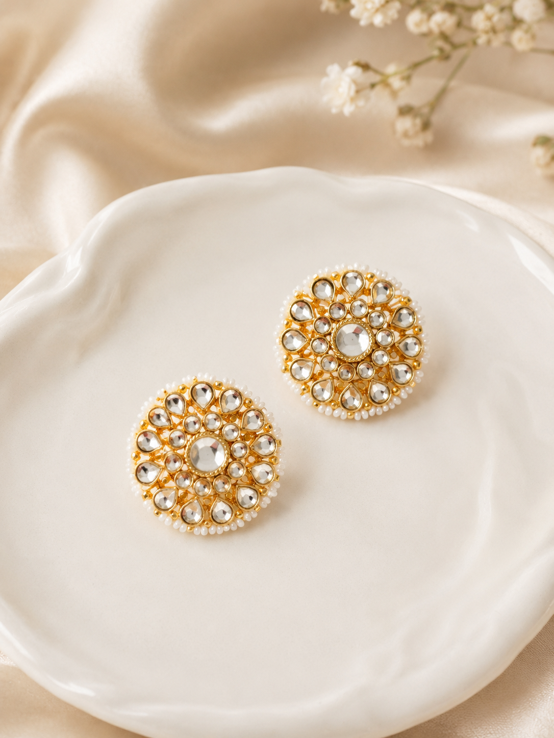 Guldasta Studs