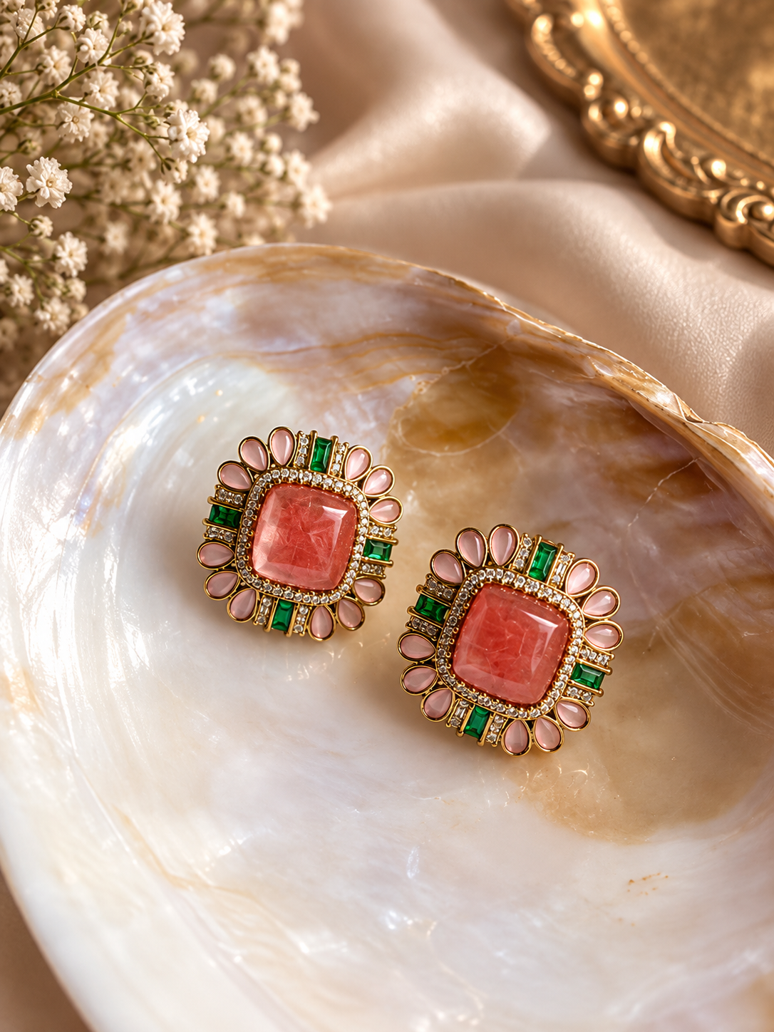 Anoor Studs