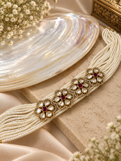Zainab Choker