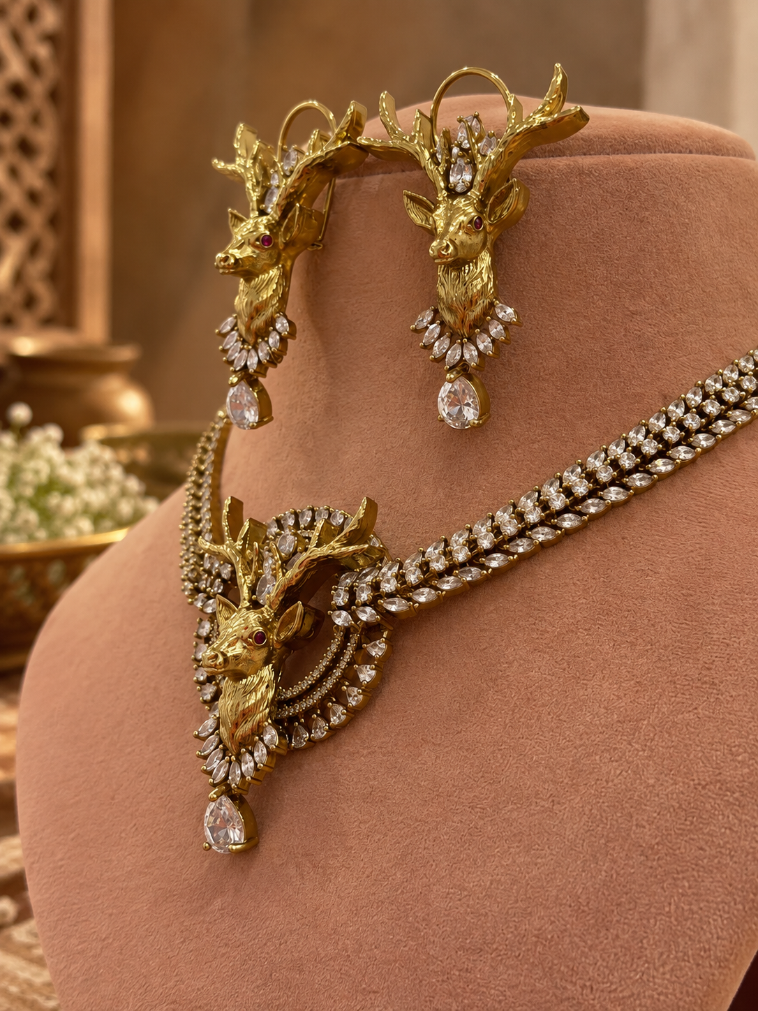 Reindeer Royal Necklace Set