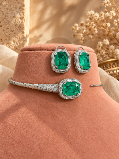 Aayam Hasli Necklace Set