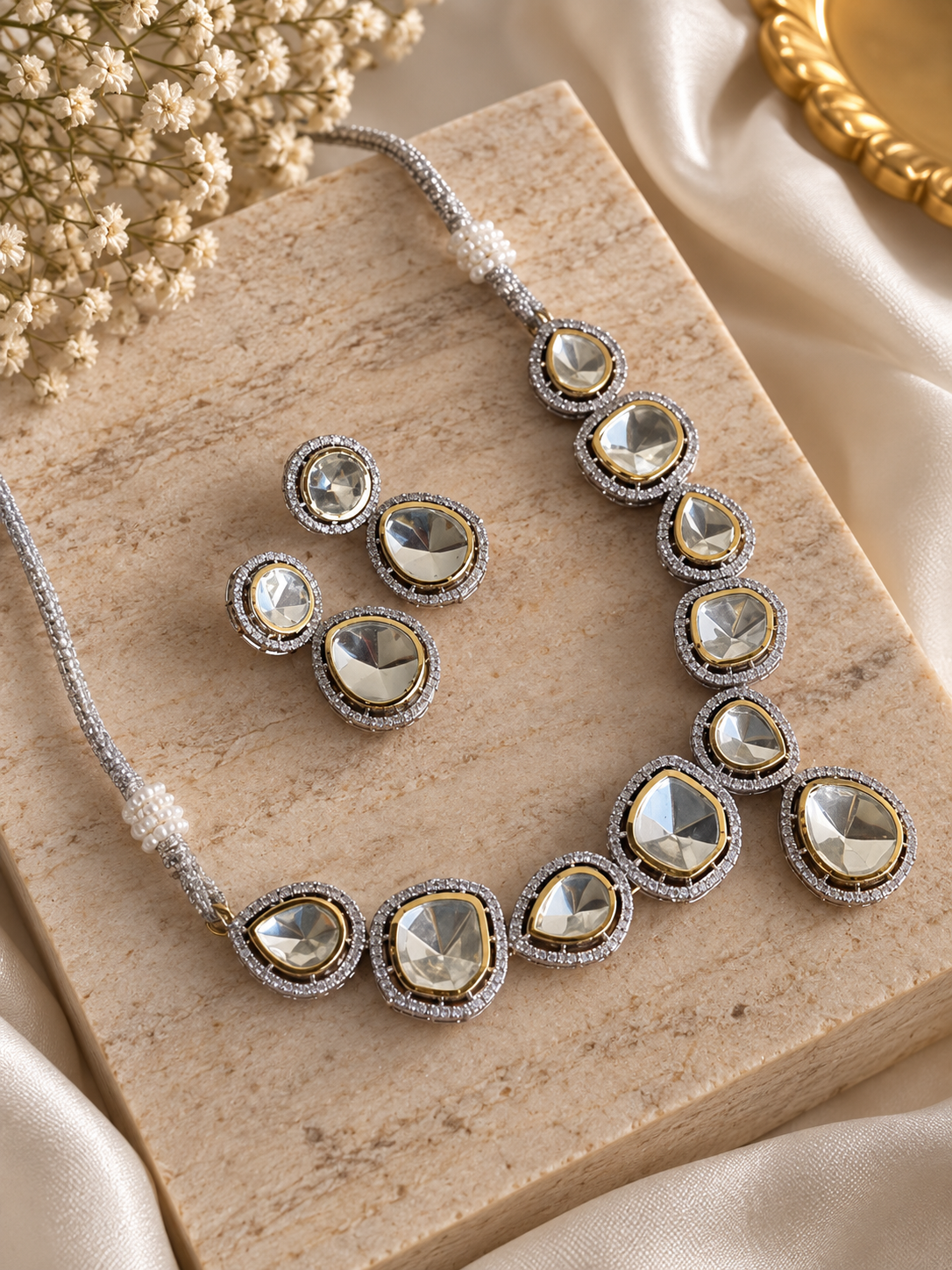 Tijori Necklace Set