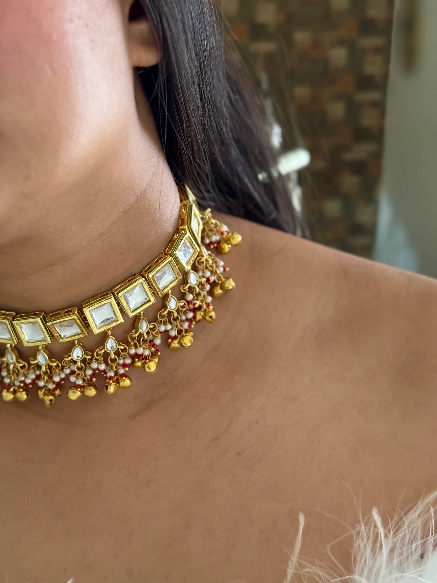 Laal Tara Choker