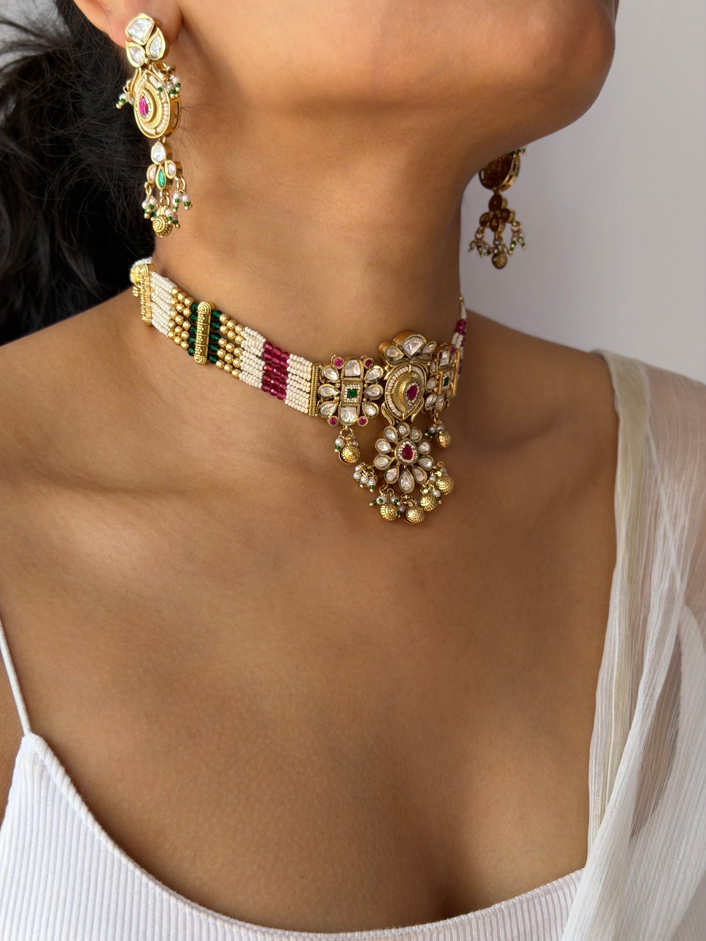 Baisa Necklace Set