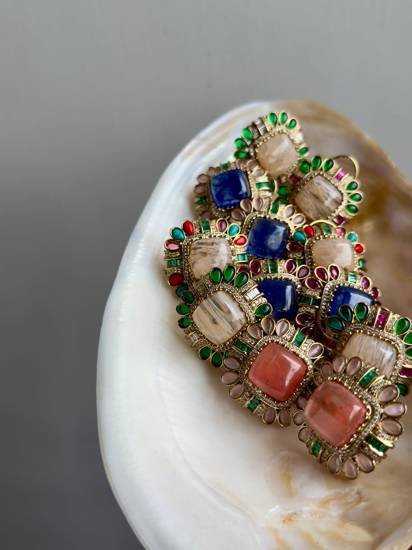 Anoor Studs