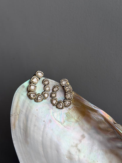 Ruhi Studs
