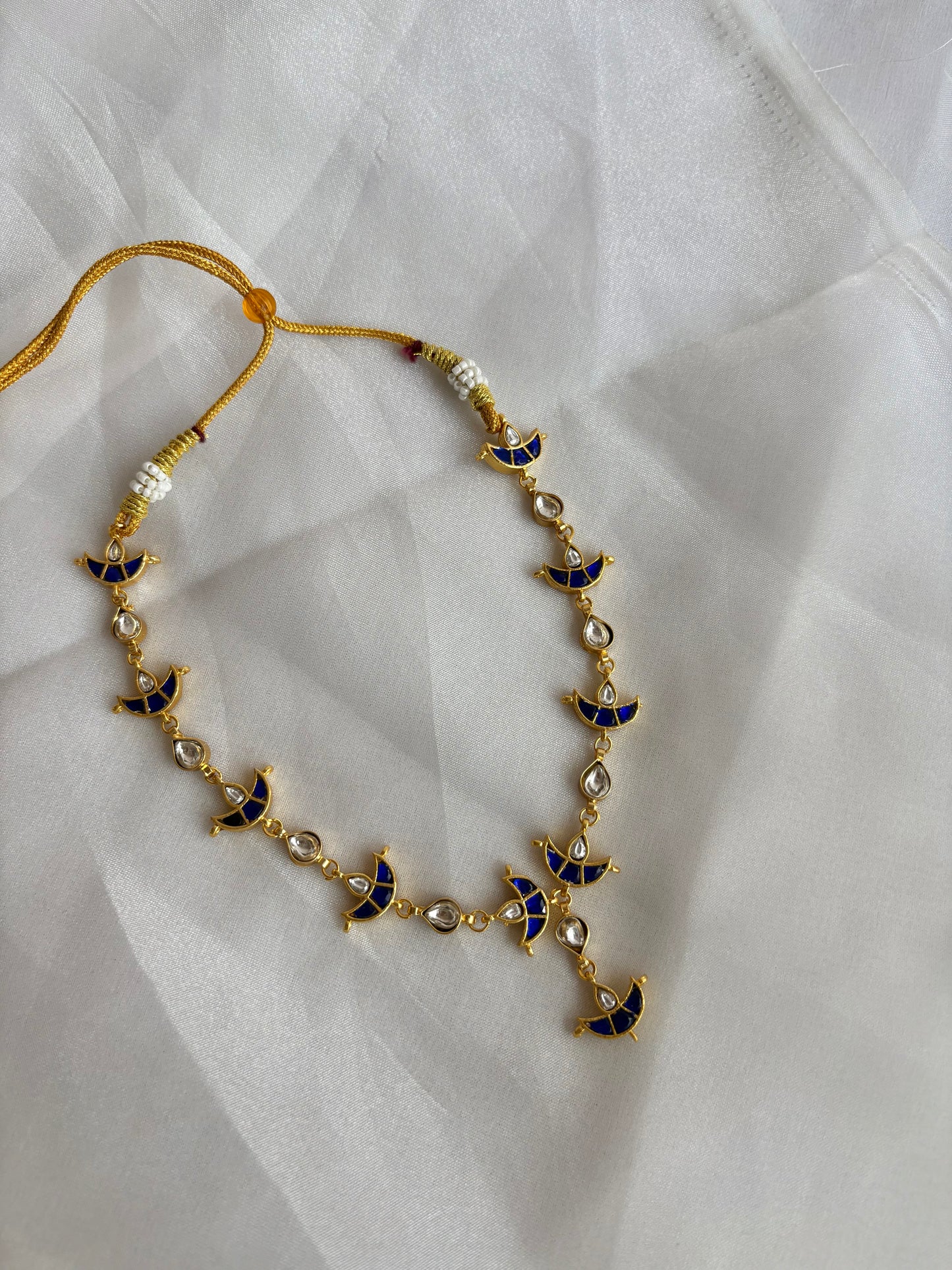 Minimal Blue Chand Choker