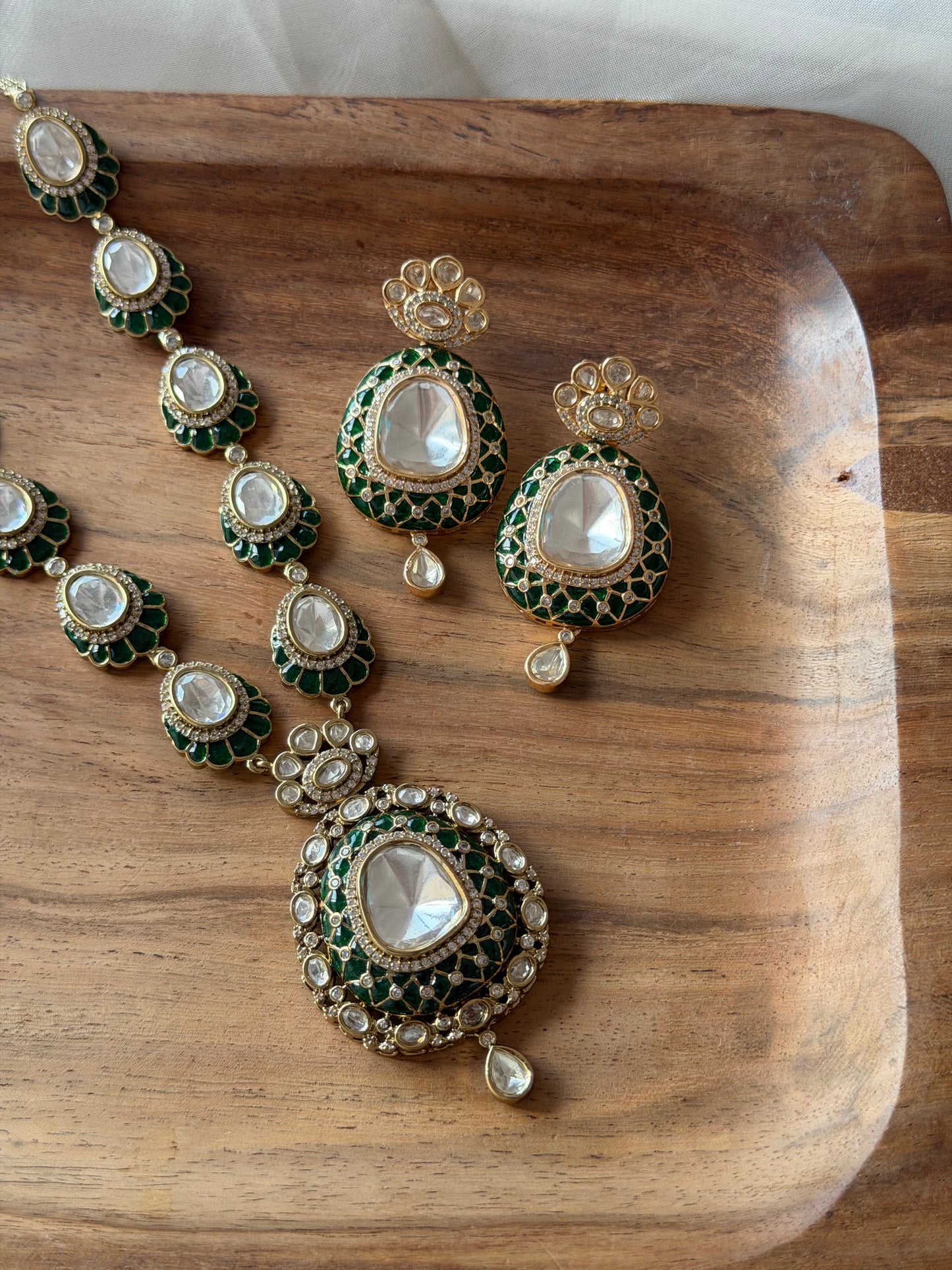 Nazneen Necklace Set